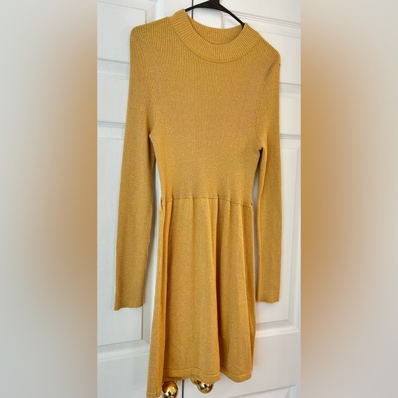 NWOT Free People Women’s Gold Metallic Mock Neck Long Sleeve Sweater Dress Sz. M - Picture 6 of 9